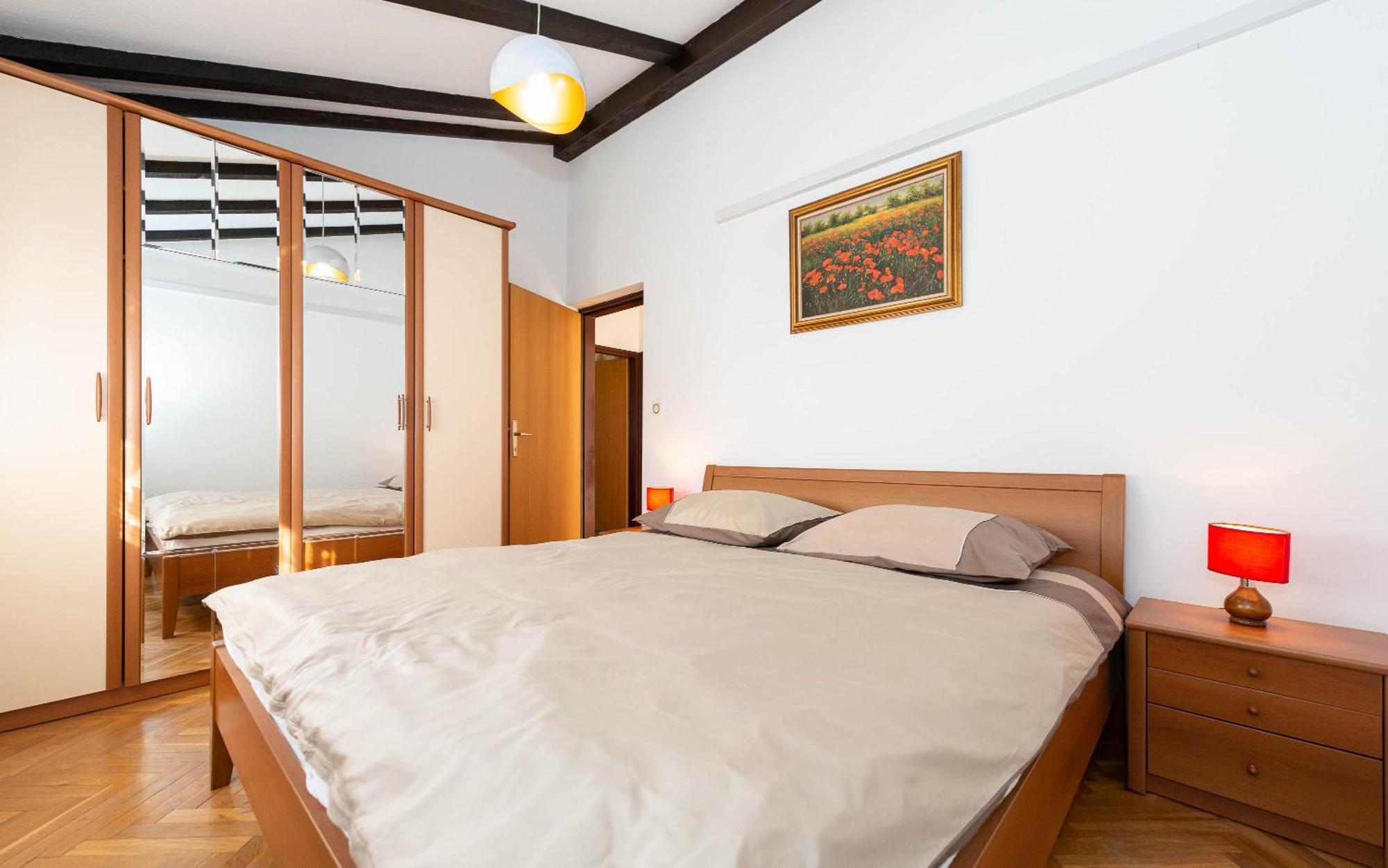 Apartment D&v